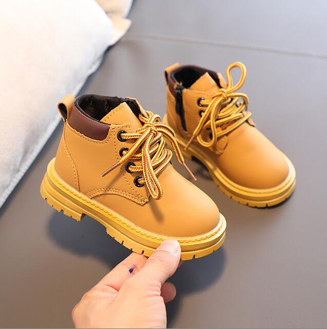 Boots Fashion Toddler Baby Soft Flat Shoes Boys - GuGuTon baby store - Baby Fashion - Toddlers Outfits - Babies Outfits - Toddler Clothes - Kids Clothing - Newborn Clothes - Newborn Wear - Kids Wear - Trending Clothes - Trending Outfits - Fall Fashion - Winter Fashion - Girls Clothes - Boys Clothes - Babies Wear - Kids Accessories - KidsWear - Summer Clothes - Summer Fashion - Summer Trend - Falls Sweaters - Tops - Bottom - Jeans - Blouse - Dresses - Newborn Dresses - Toys