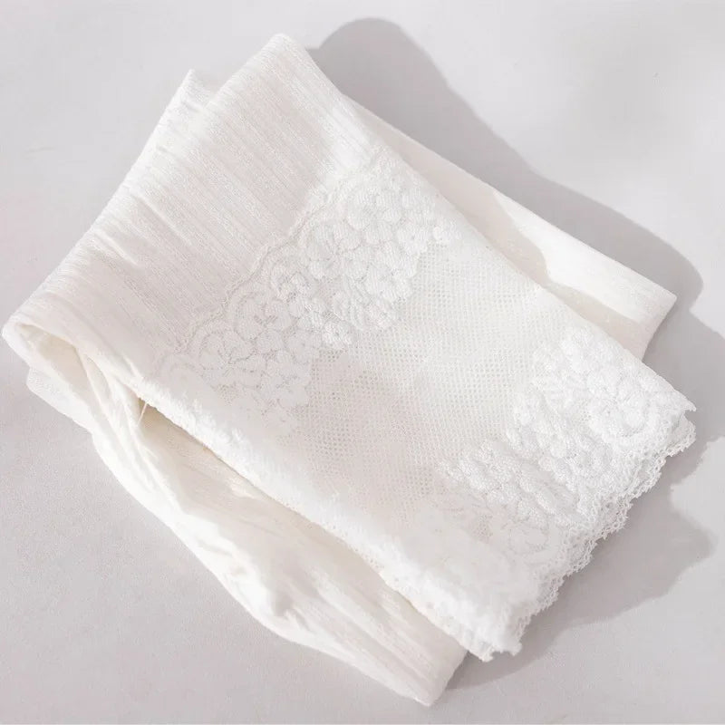 Babette Lace Leggings - GuGuTon baby store - Baby Fashion - Toddlers Outfits - Babies Outfits - Toddler Clothes - Kids Clothing - Newborn Clothes - Newborn Wear - Kids Wear - Trending Clothes - Trending Outfits - Fall Fashion - Winter Fashion - Girls Clothes - Boys Clothes - Babies Wear - Kids Accessories - KidsWear - Summer Clothes - Summer Fashion - Summer Trend - Falls Sweaters - Tops - Bottom - Jeans - Blouse - Dresses - Newborn Dresses - Toys