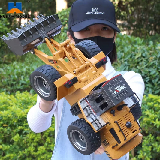 Huina 1520 1:18 RC Tractor Shovel Toy Rc Forklift Truck Engineering Car Toy Toys for Children Boy Toys Bulldozer Tractor Model