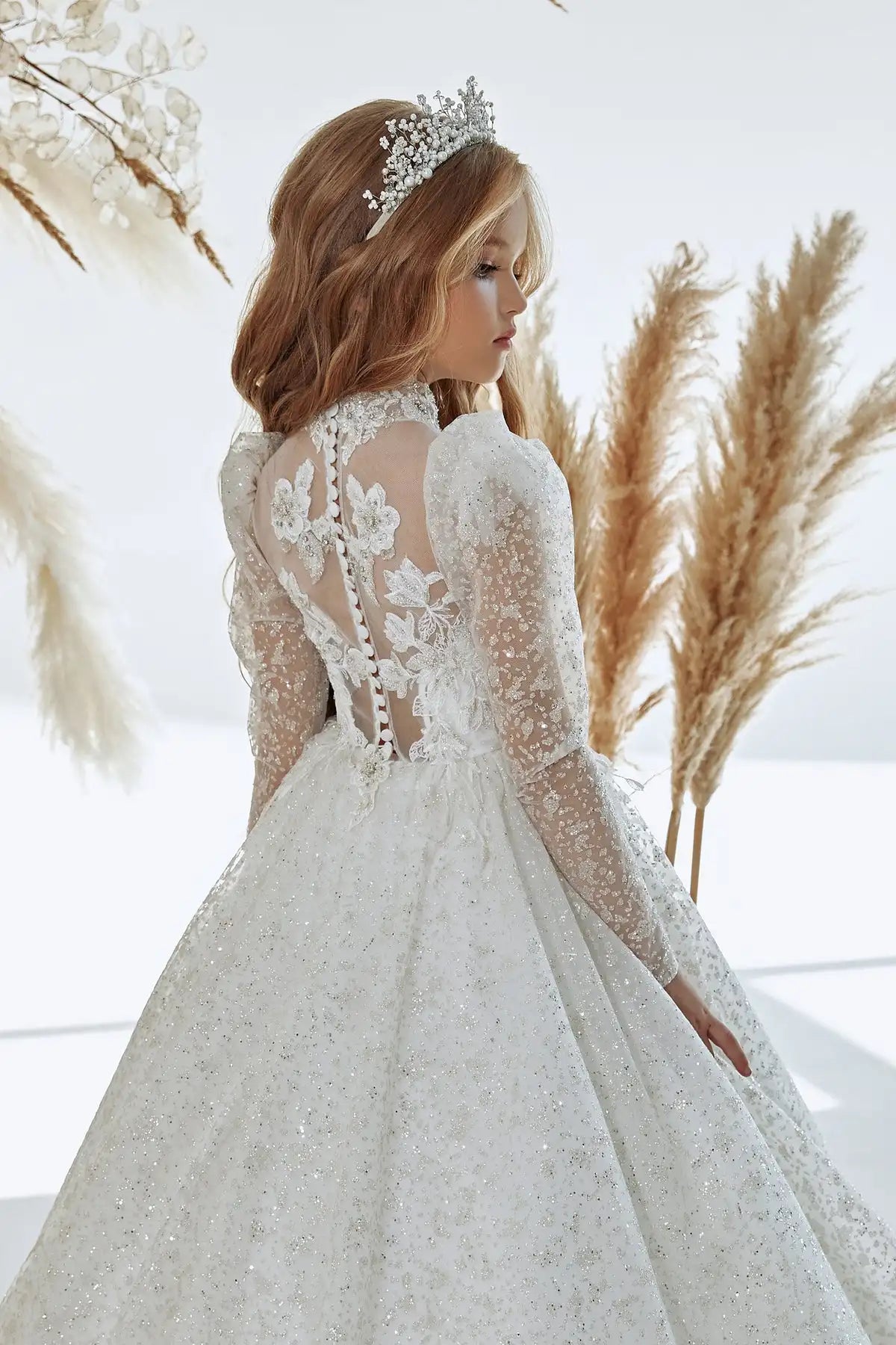 White Elegant Princess Flowers Girl Dress with Belt Lace Embroidery