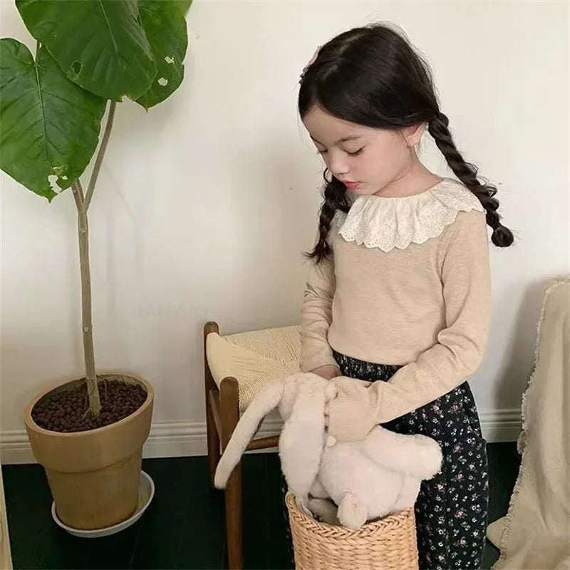 Paola Long Sleeved Ruffled Lace Collar Top