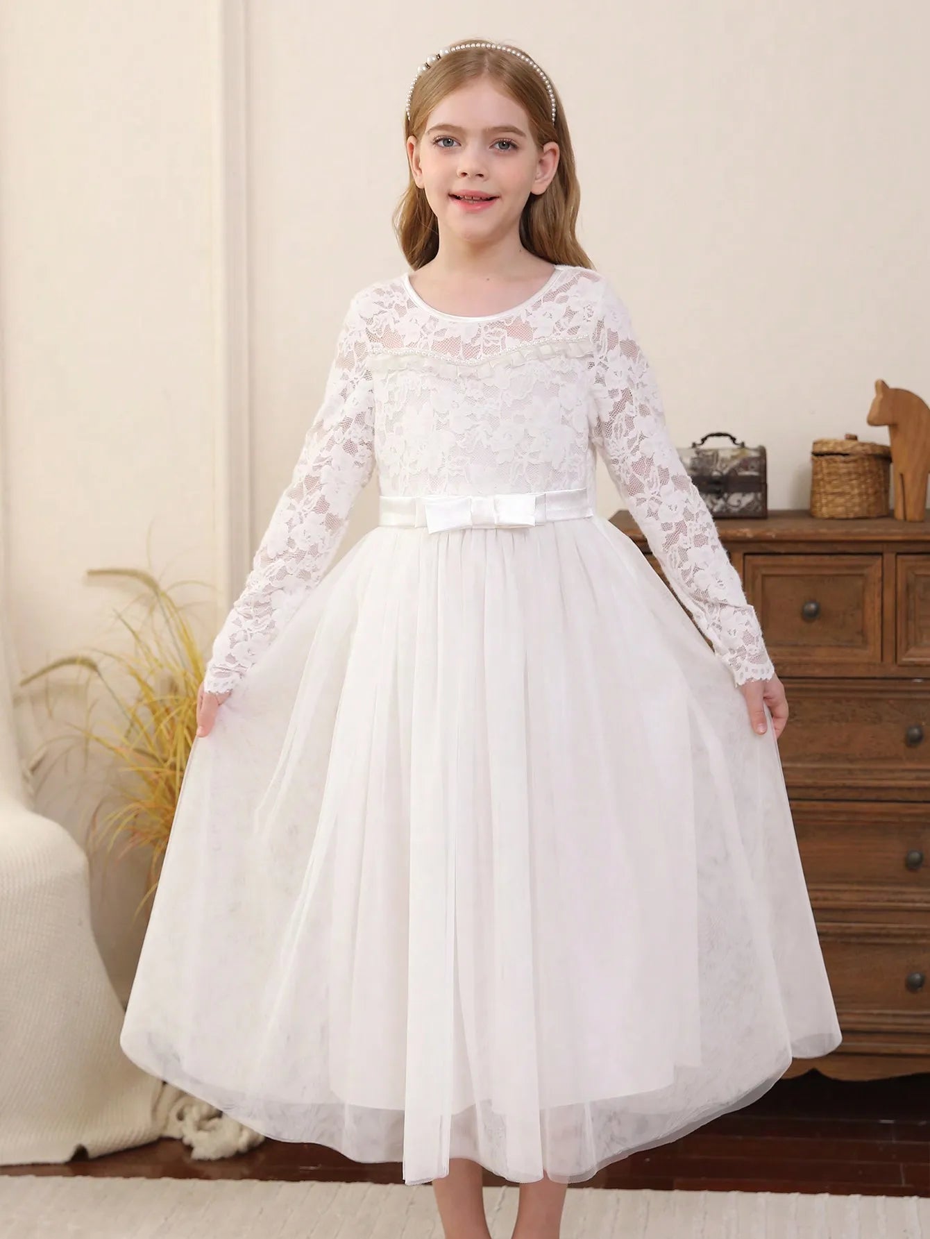 Spring And Summer New Girls' Long Sleeved Embroidered Dress With White Mesh