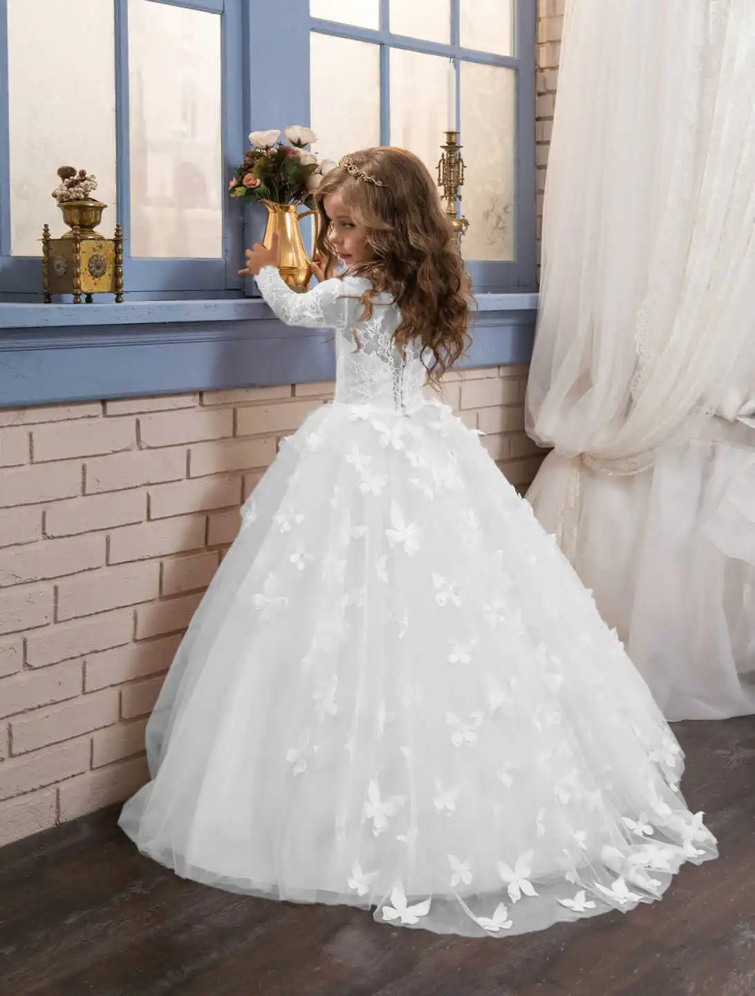 Elegant and lovely butterfly floor mopping flower girl wedding dress