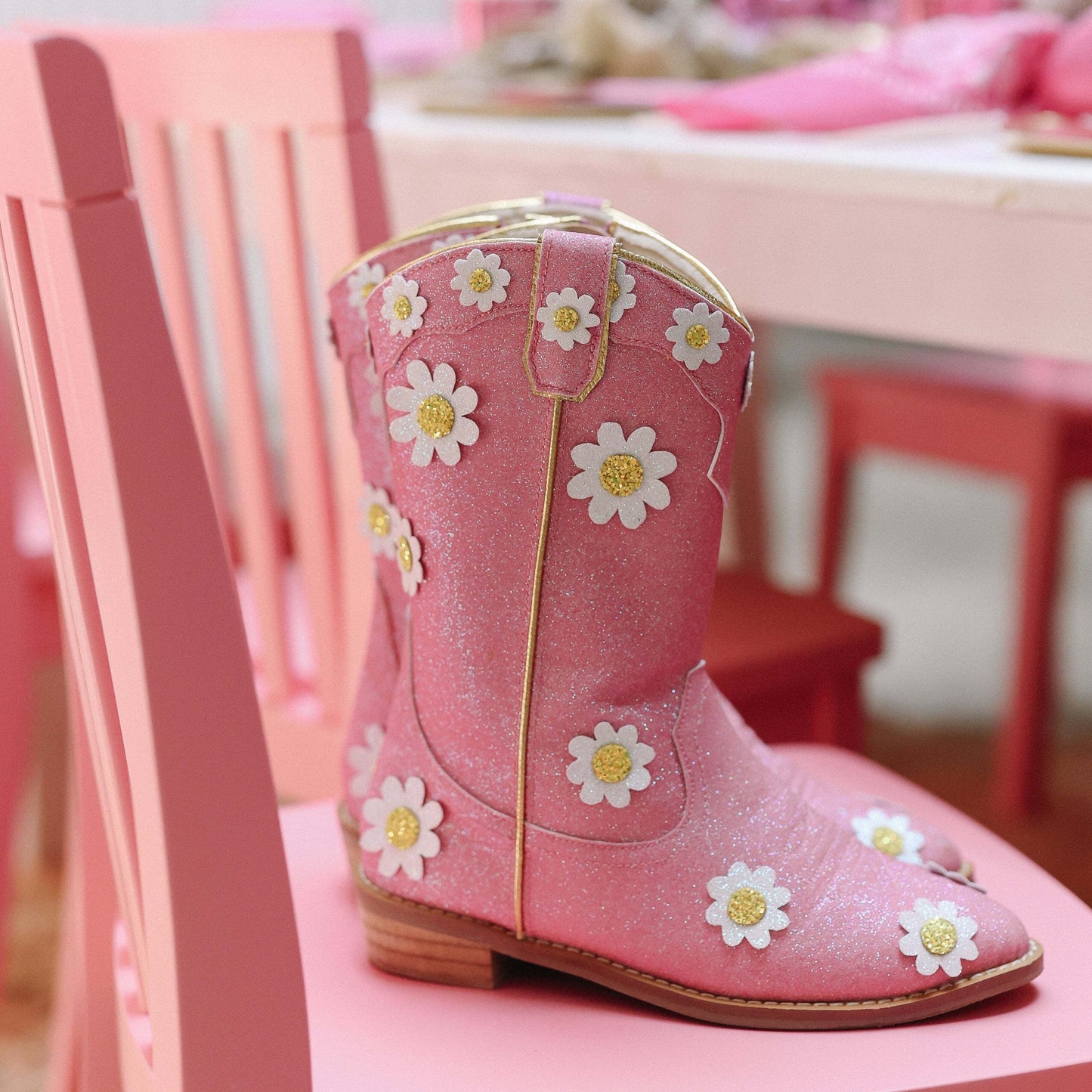 Greina Cowgirl Oopsie Daisies Boots
