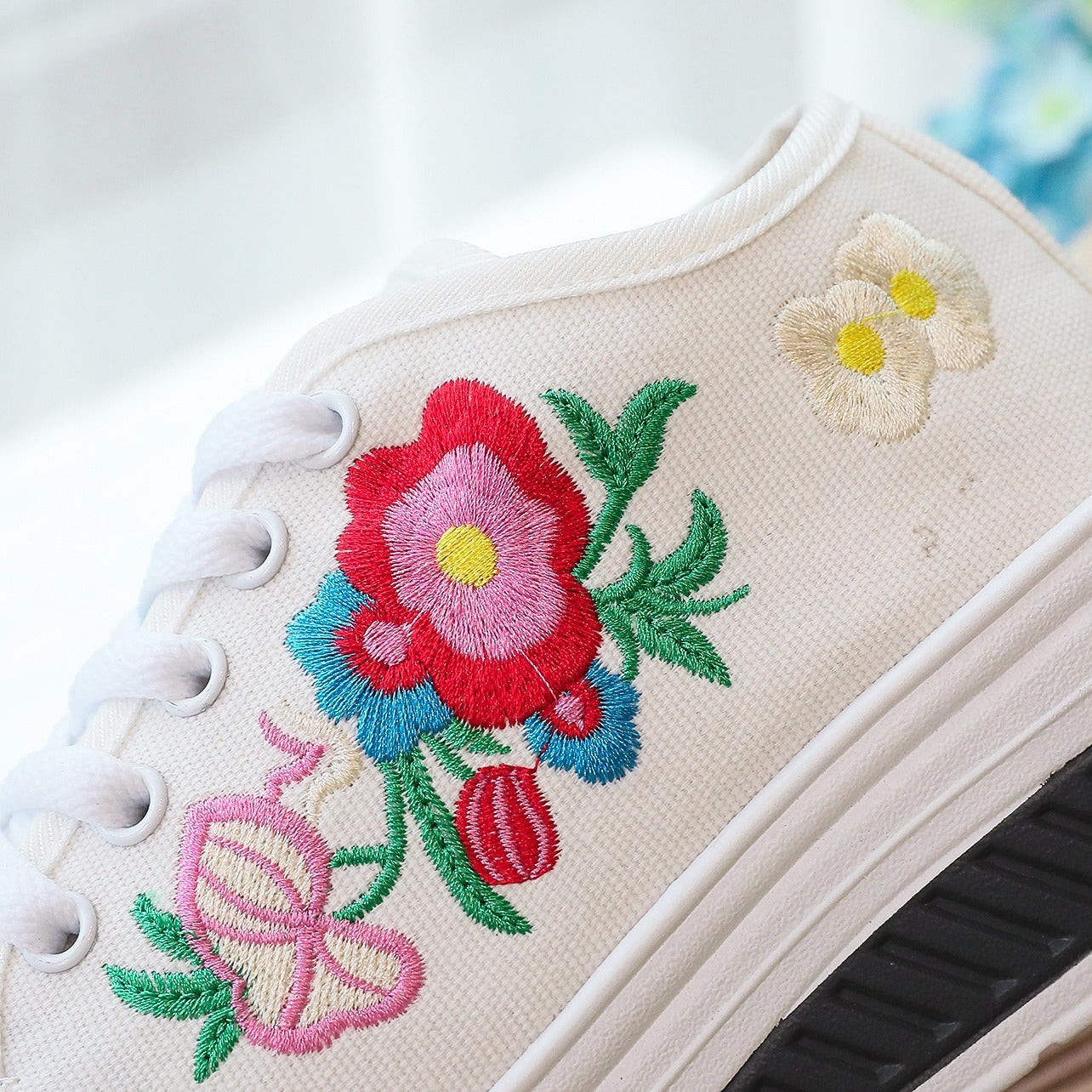 Paula Casual Printed Canvas Shoes - GuGuTon baby store - Baby Fashion - Toddlers Outfits - Babies Outfits - Toddler Clothes - Kids Clothing - Newborn Clothes - Newborn Wear - Kids Wear - Trending Clothes - Trending Outfits - Fall Fashion - Winter Fashion - Girls Clothes - Boys Clothes - Babies Wear - Kids Accessories - KidsWear - Summer Clothes - Summer Fashion - Summer Trend - Falls Sweaters - Tops - Bottom - Jeans - Blouse - Dresses - Newborn Dresses - Toys