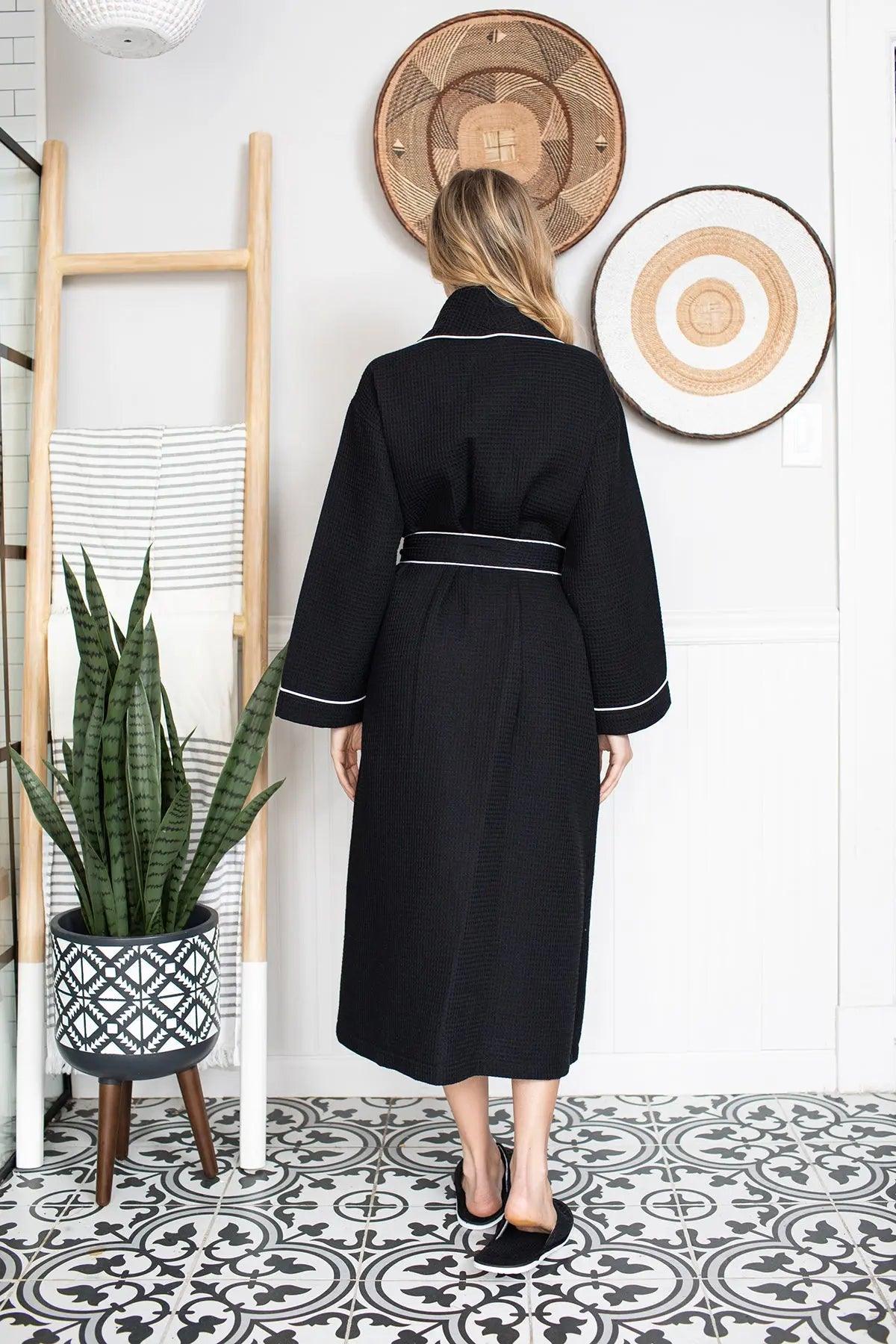 Alicia Waffle Piping Bathrobe – Lightweight Spa-Style Comfort