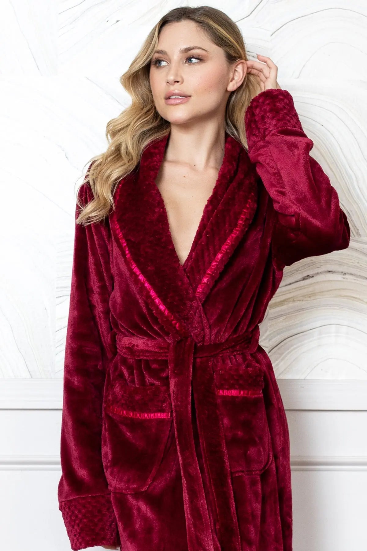 Yojaini Ultra Soft Plush Bathrobe