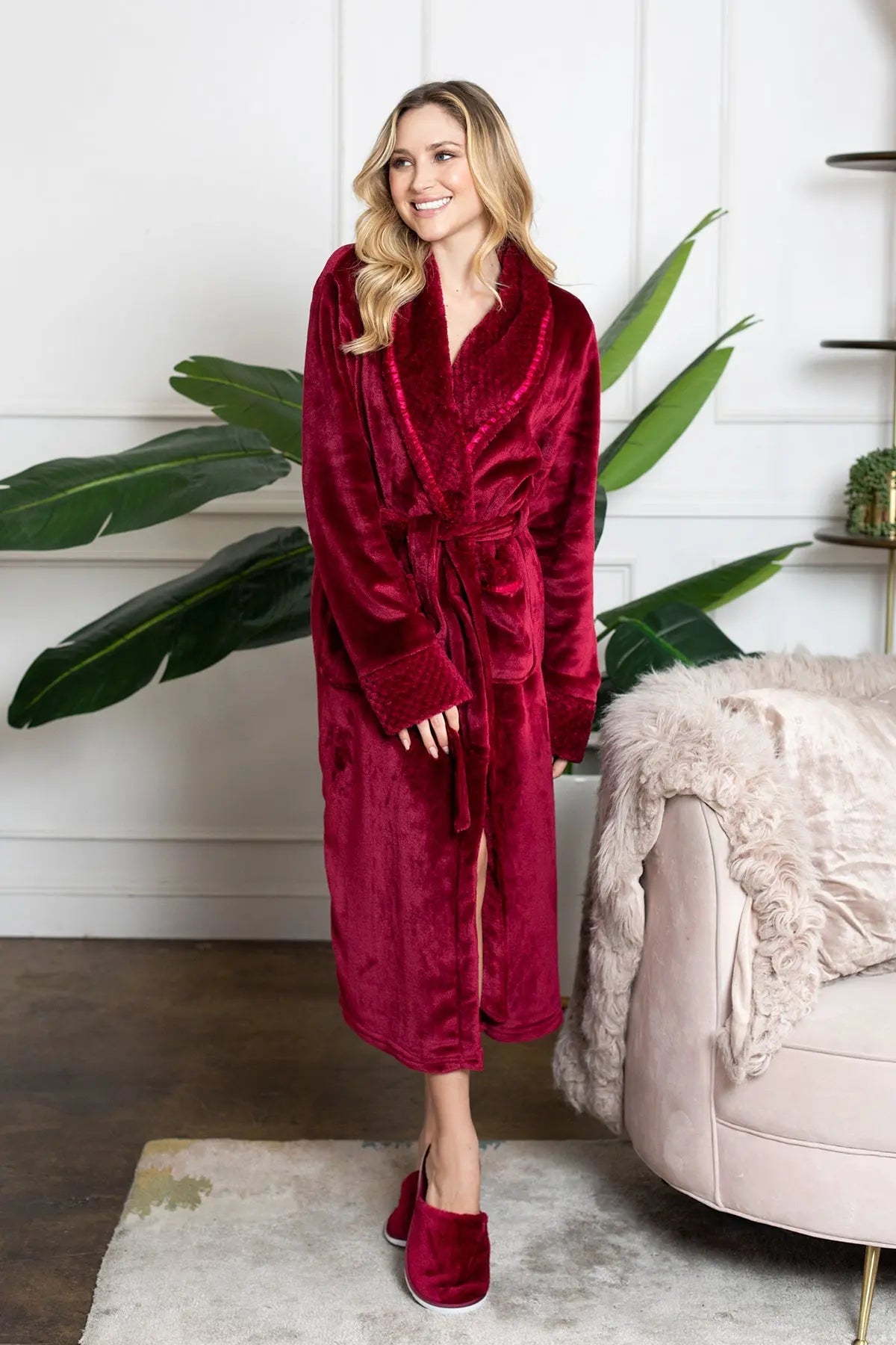 Yojaini Ultra Soft Plush Bathrobe