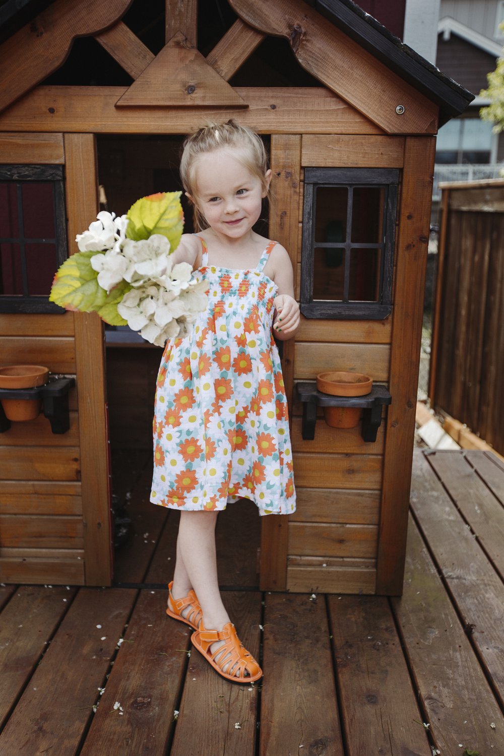 Osneida Closed-Toe Sandal - Flexible Sole | Vintage - GuGuTon baby store - Baby Fashion - Toddlers Outfits - Babies Outfits - Toddler Clothes - Kids Clothing - Newborn Clothes - Newborn Wear - Kids Wear - Trending Clothes - Trending Outfits - Fall Fashion - Winter Fashion - Girls Clothes - Boys Clothes - Babies Wear - Kids Accessories - KidsWear - Summer Clothes - Summer Fashion - Summer Trend - Falls Sweaters - Tops - Bottom - Jeans - Blouse - Dresses - Newborn Dresses - Toys