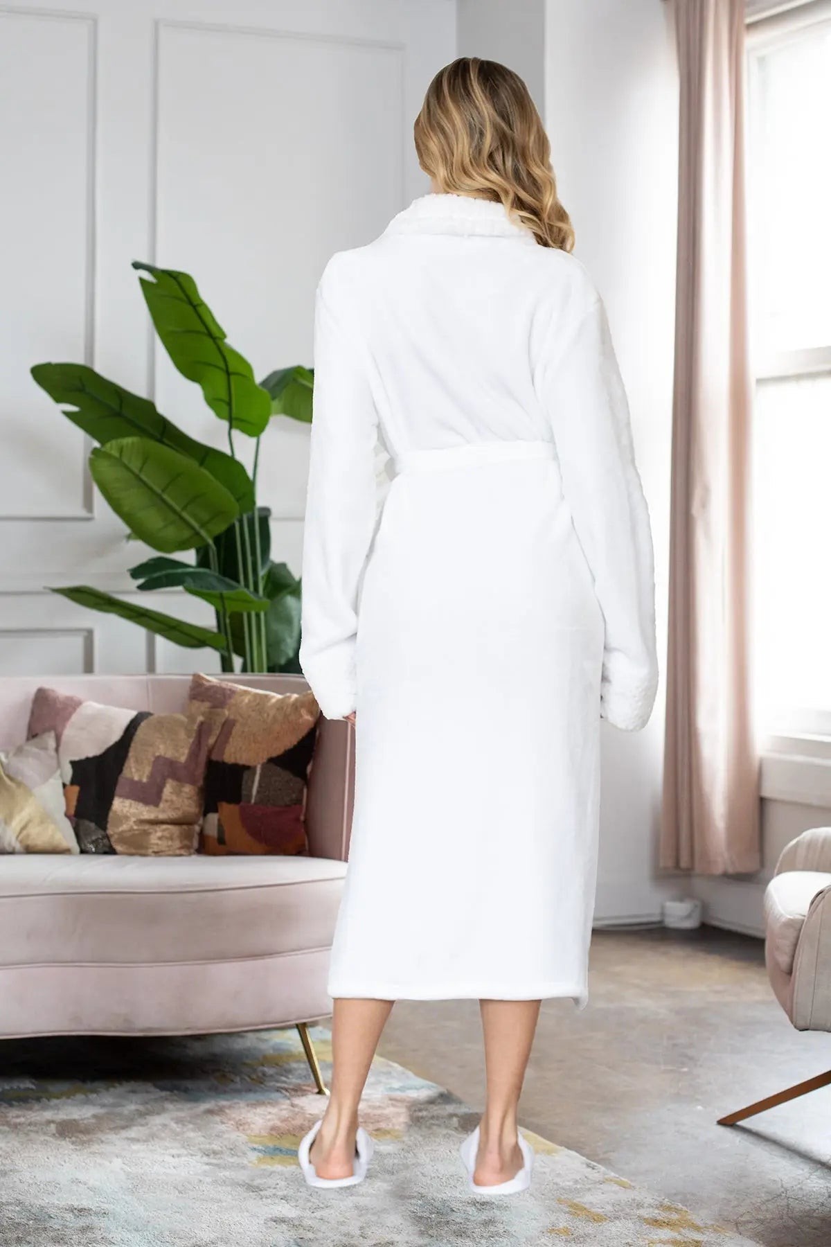 Yojaini Ultra Soft Plush Bathrobe