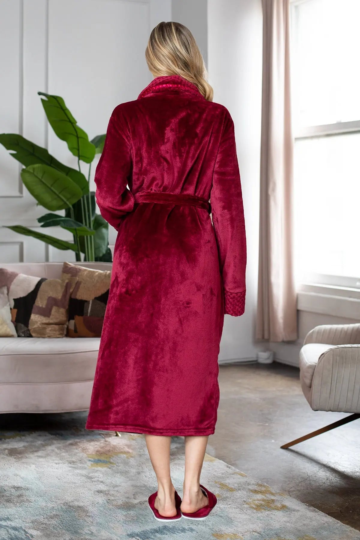 Yojaini Ultra Soft Plush Bathrobe