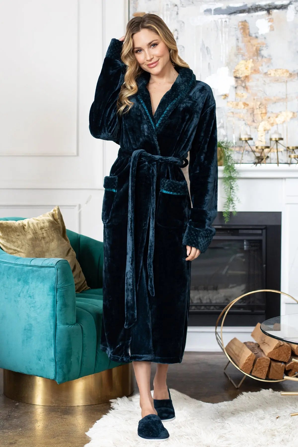 Yojaini Ultra Soft Plush Bathrobe