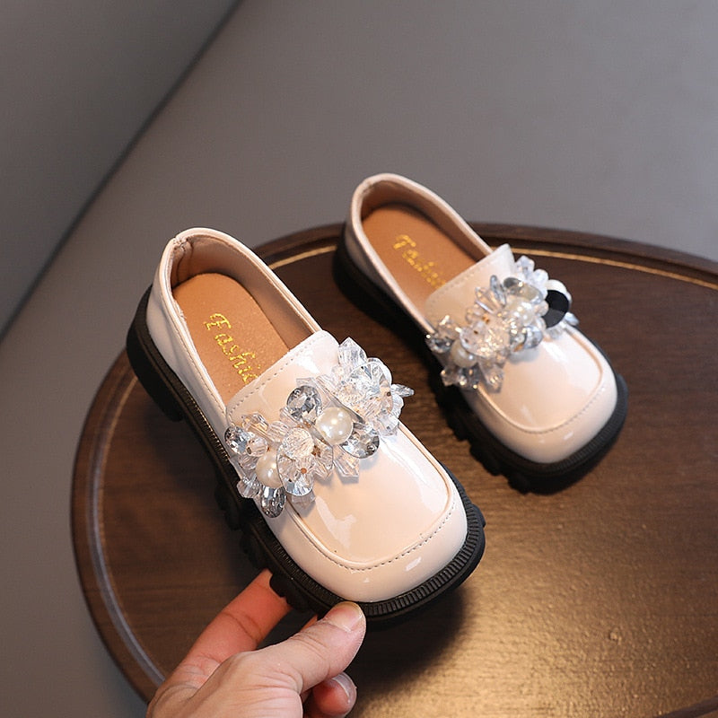 Students Leather Fashion Girls Fashion Brim Small Leather Shoes - GuGuTon baby store - Baby Fashion - Toddlers Outfits - Babies Outfits - Toddler Clothes - Kids Clothing - Newborn Clothes - Newborn Wear - Kids Wear - Trending Clothes - Trending Outfits - Fall Fashion - Winter Fashion - Girls Clothes - Boys Clothes - Babies Wear - Kids Accessories - KidsWear - Summer Clothes - Summer Fashion - Summer Trend - Falls Sweaters - Tops - Bottom - Jeans - Blouse - Dresses - Newborn Dresses - Toys