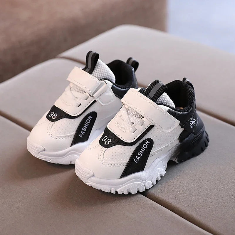 Boys Wear-resistant Sneakers Girls Lightweight Shoes - GuGuTon baby store - Baby Fashion - Toddlers Outfits - Babies Outfits - Toddler Clothes - Kids Clothing - Newborn Clothes - Newborn Wear - Kids Wear - Trending Clothes - Trending Outfits - Fall Fashion - Winter Fashion - Girls Clothes - Boys Clothes - Babies Wear - Kids Accessories - KidsWear - Summer Clothes - Summer Fashion - Summer Trend - Falls Sweaters - Tops - Bottom - Jeans - Blouse - Dresses - Newborn Dresses - Toys